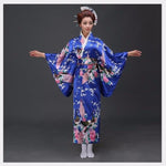 Traditioneller Kimono mit Blumenmuster