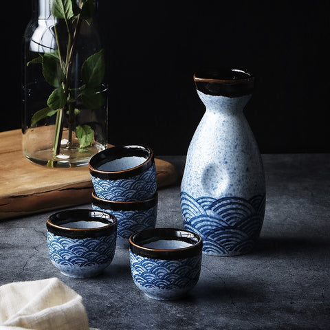 Sake-Wein-Set aus japanischer Keramik